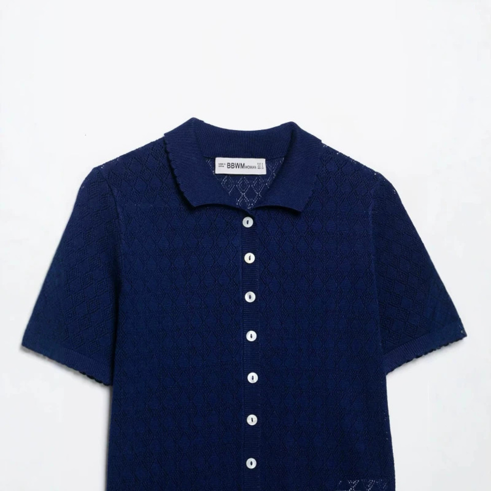 ZARA Trendy Short Sleeve Button Front Solid Color Top